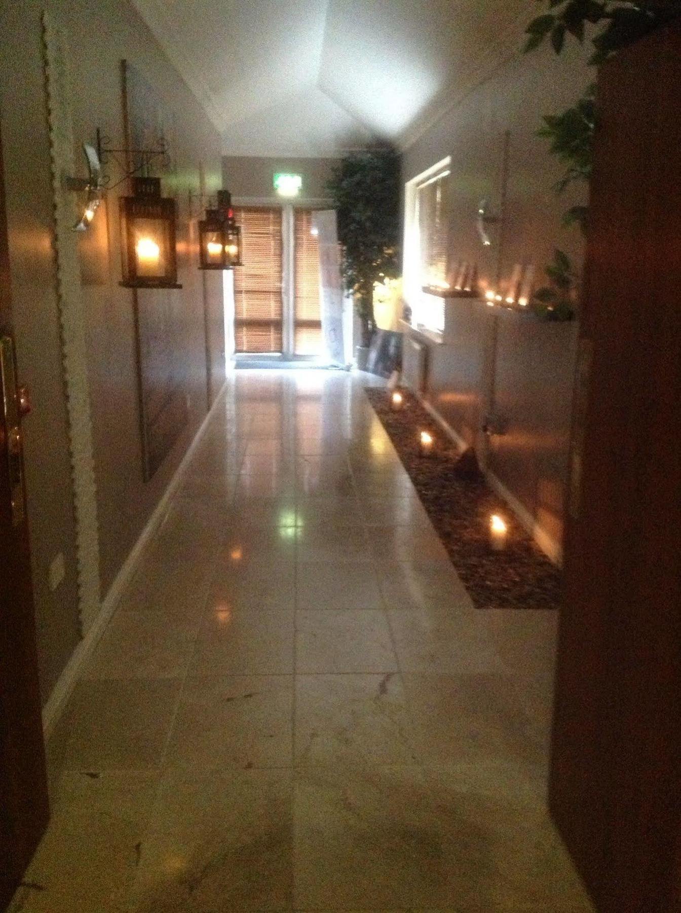 Airport View Hotel And Secret Spa Lusk Екстер'єр фото