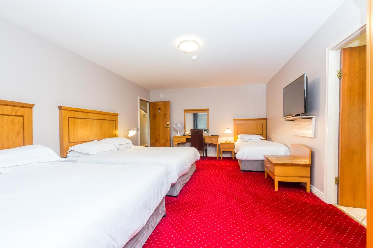 Airport View Hotel And Secret Spa Lusk Екстер'єр фото